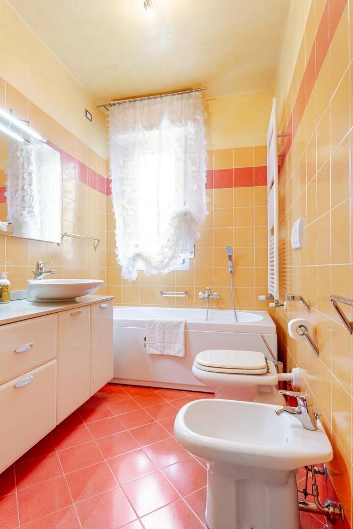 Апартаменты A Casa Minerva Римини Экстерьер фото